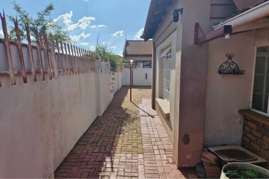 3 Bedroom Property for Sale in Meiringspark Ext 5 North West